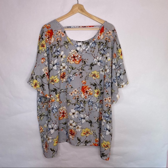 NWT In Every Story Floral Blouse Plus Size 5X - Picture 3 of 8